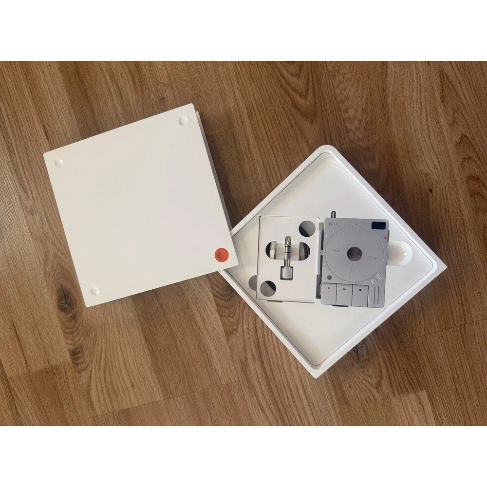 Teenage Engineering TP-7 Silver Digital Audio Recorder USB-C Bluetooth 128 GB